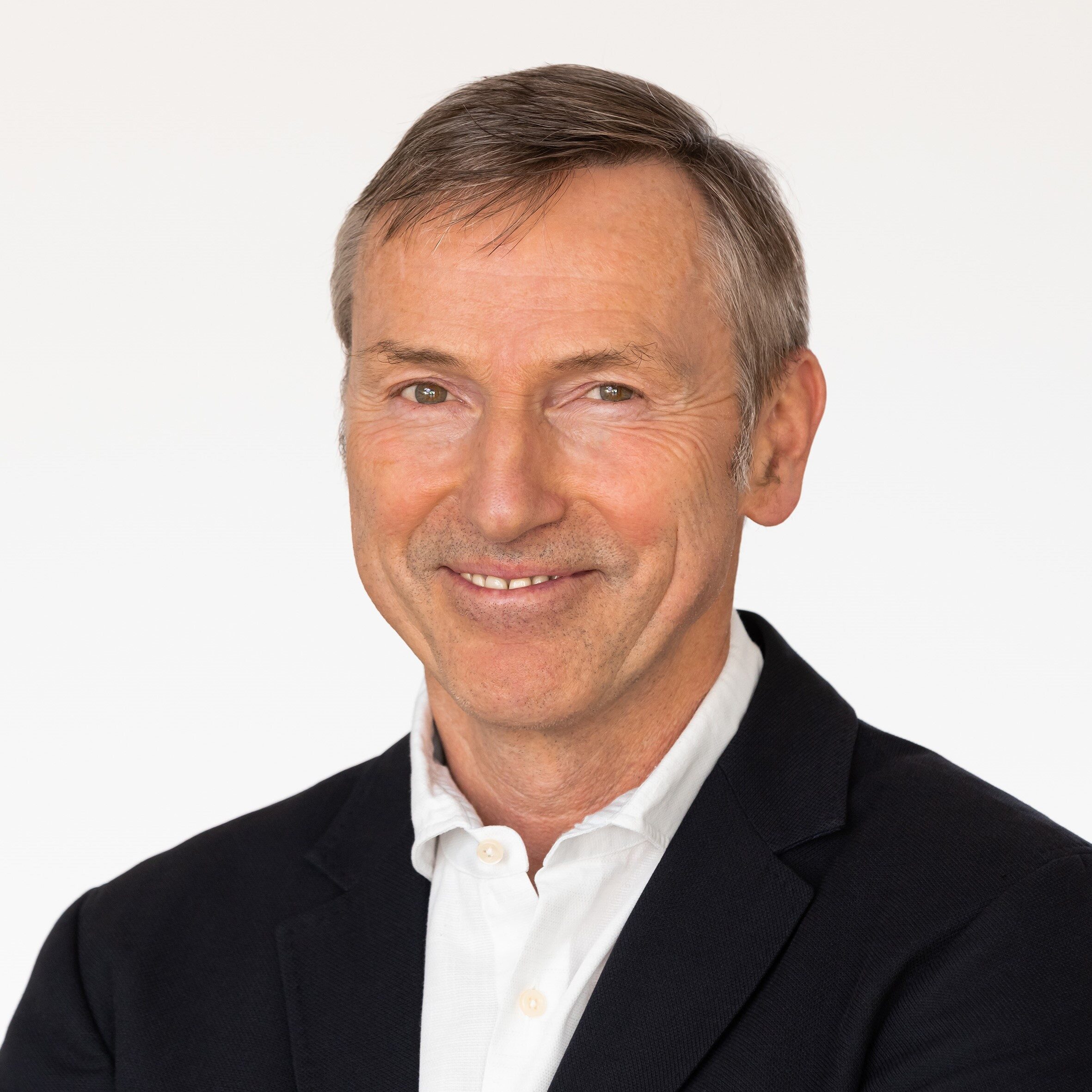 Hessingpark-Clinic Portrait Dr. Dr. h.c. Manfred Thomas Hessingpark-Clinic Portrait Dr. Dr. h.c. Manfred Thomas